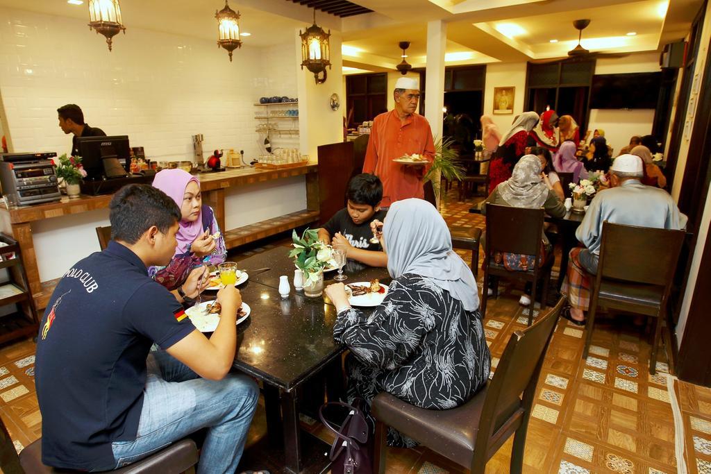 The Manor Beach Resort Besut Kampung Kuala Besut Exterior foto